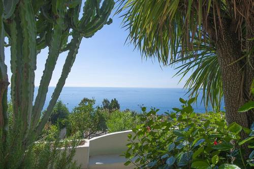 Praiano Villa Sleeps 6 Wifi