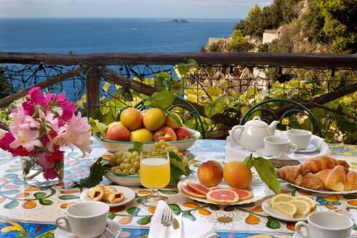 Praiano Villa Sleeps 6 Pool Air Con Wifi