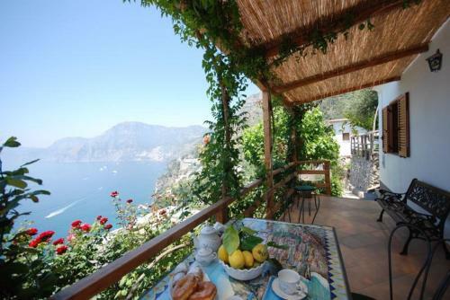 Praiano Villa Sleeps 2 Air Con Wifi