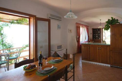 Praiano Villa Sleeps 2 Air Con Wifi