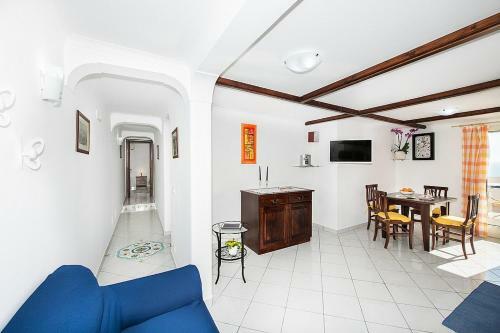 Praiano Villa Sleeps 4 Air Con Wifi