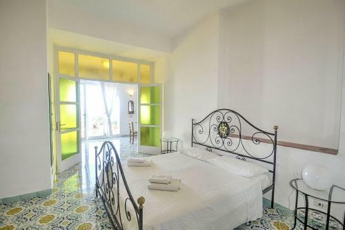 Praiano Apartment Sleeps 5 Air Con Wifi