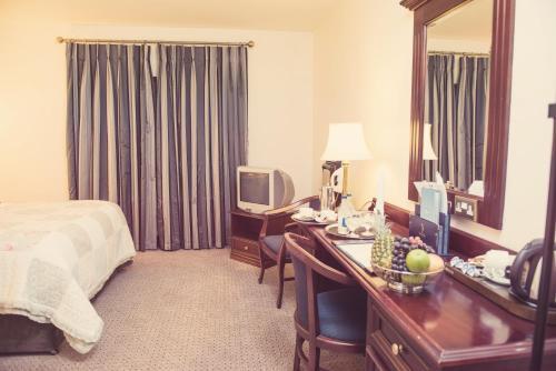 Devon Inn Hotel