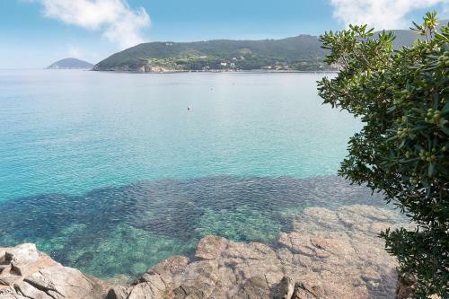 Villa Lo Scoglio A Picco Sul Mare