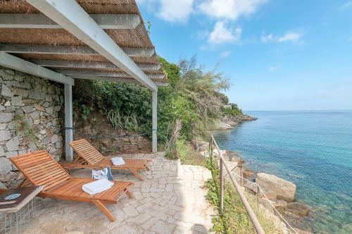 Villa Lo Scoglio A Picco Sul Mare