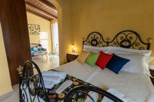 Hostal Ercole Di Cafeo Bed And Breakfast