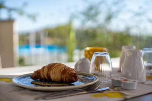 Hostal Ercole Di Cafeo Bed And Breakfast