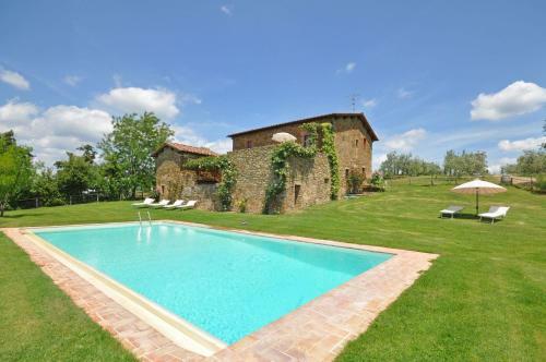 Rapale Apartment Sleeps 6 With Pool And Wifi