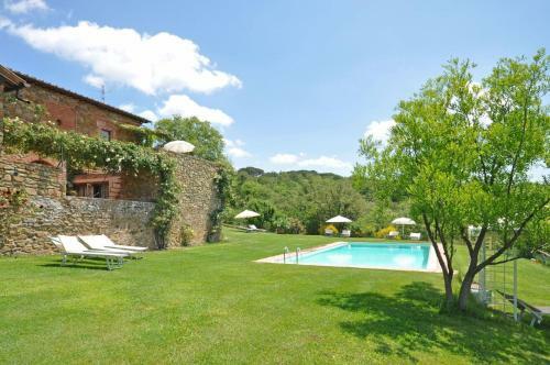Rapale Apartment Sleeps 6 With Pool And Wifi