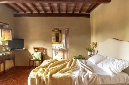 Rapale Villa Sleeps 20 With Pool