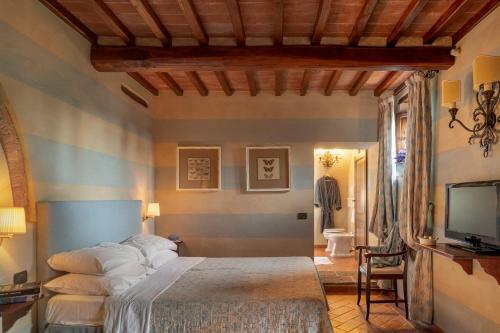 Rapale Villa Sleeps 20 With Pool
