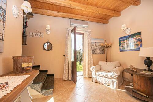 Villa Homes In Genoa - Charming Cottage