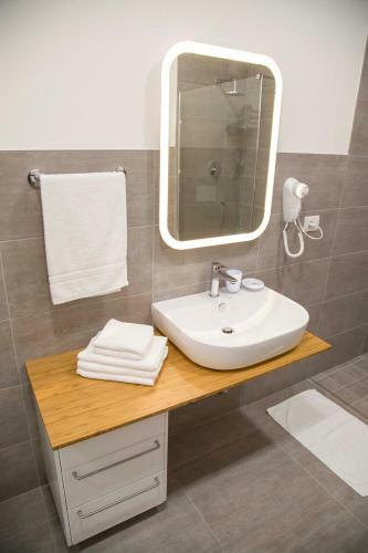 Rivabella Suite Apartments