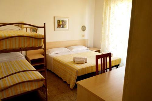 Hostal New Hotel Cirene Room For Two People Full Pension Package