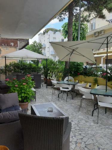 Hostal New Hotel Cirene Room For Two People Full Pension Package