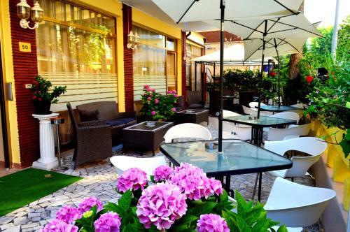 Hostal New Hotel Cirene Single Room Half Pension
