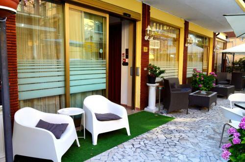 Hostal New Hotel Cirene Single Room Half Pension