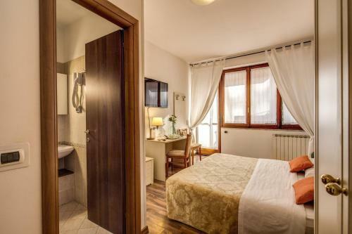 Hostal Trastevere Rooms