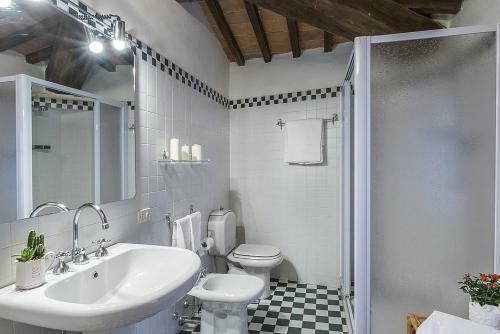Campana Villa Sleeps 6 Pool Wifi
