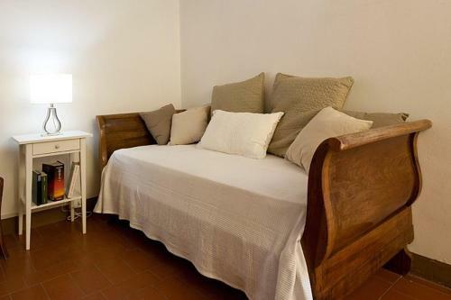 Campana Villa Sleeps 6 Pool Wifi
