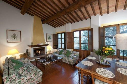 Campana Villa Sleeps 6 Pool Wifi