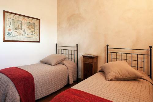 Campana Villa Sleeps 4 Pool Wifi