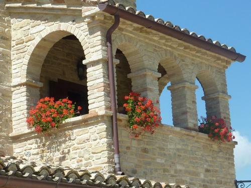 Croce Rossa Villa Sleeps 12 Pool Wifi