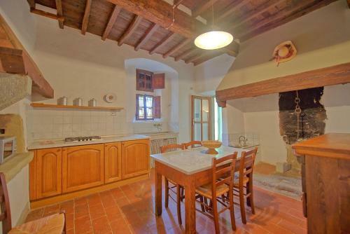 Rufina Apartment Sleeps 6