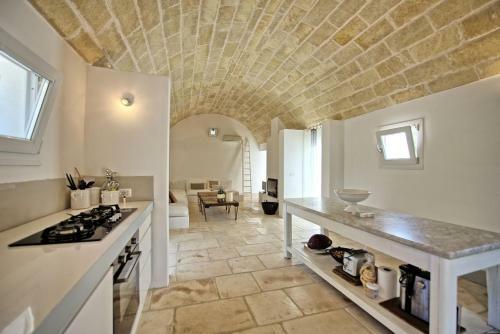 San Michele Salentino Villa Sleeps 6 Pool Air Con