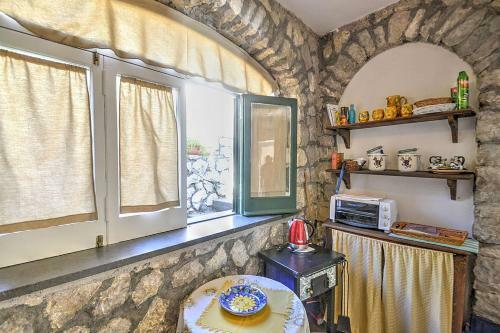 Sant'agata Sui Due Golfi Villa Sleeps 3 Air Con