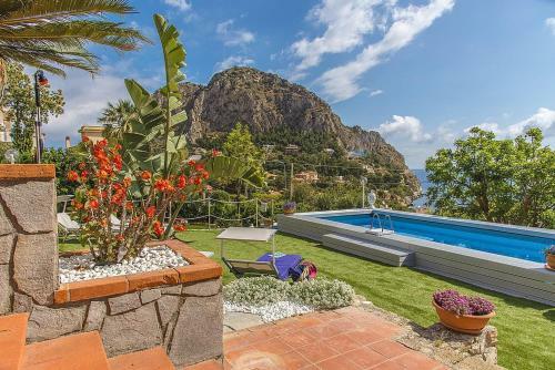 Santa Flavia Villa Sleeps 8 With Pool And Air Con