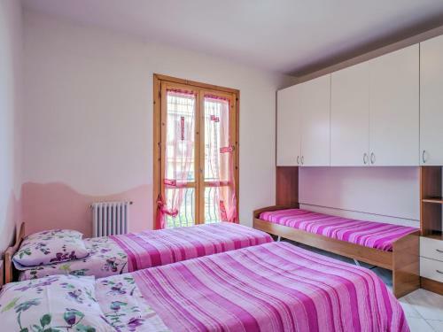 Valley-view Apartment In Sant'alfio With Balcony