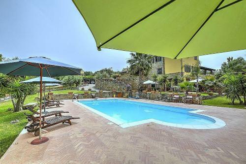 Santa Maria Villa Sleeps 4 Pool Air Con Wifi