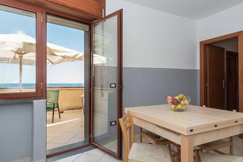 Santa Maria Villa Sleeps 6 Air Con Wifi