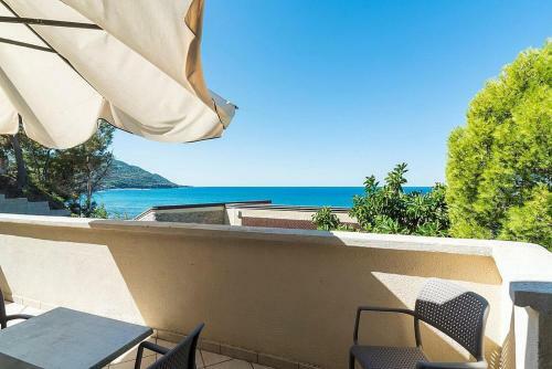 Santa Maria Villa Sleeps 6 Air Con Wifi