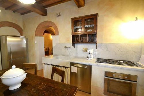 Ellerone Villa Sleeps 24 Pool Air Con Wifi