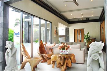 M2 Villa