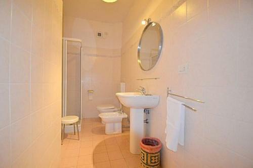 Sermide Villa Sleeps 10 Pool Air Con Wifi