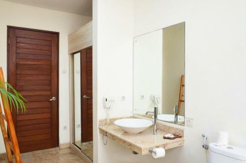 Jas Green Villas And Spa