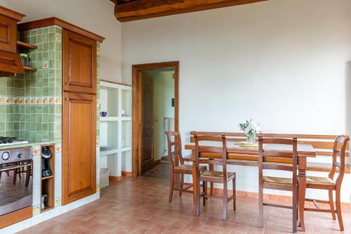 Sea View 4 Guests Apartment In Historic Villa