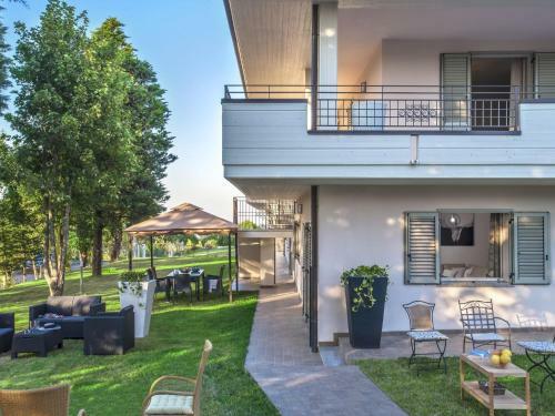 Spacious Villa In Tavullia With Private Swimming Pool
