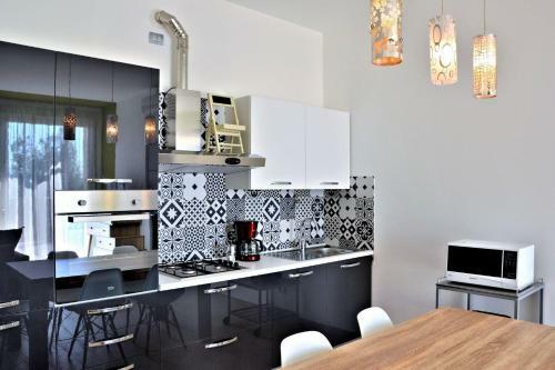 Three-room Apartment Groppello - Green With Large Lake View Terrace