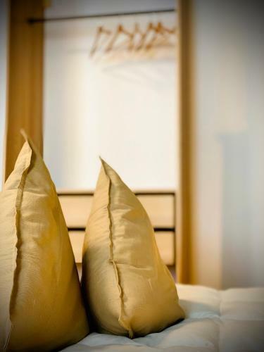 Hostal Crops City Stay