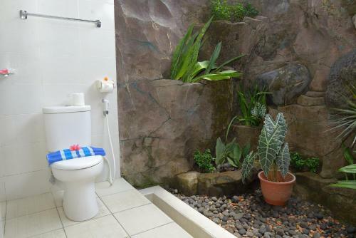 Hostal Tirta Ening Agung Hotel