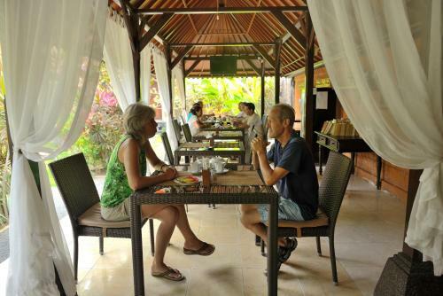 Hostal Tirta Ening Agung Hotel
