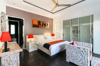 Hotel Aleesha Villas & Deluxe Suites