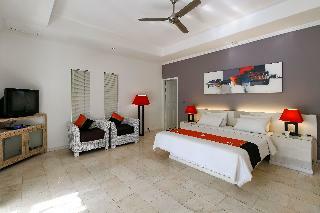 Hotel Aleesha Villas & Deluxe Suites