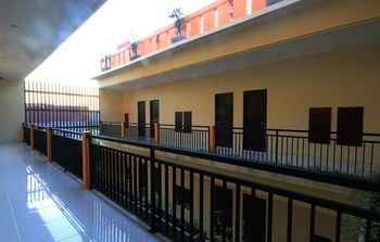 Hotel The Agung Residence