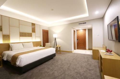 Patra Semarang Convention Hotel