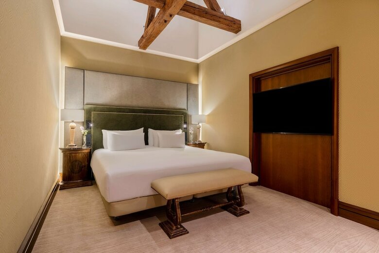 Hotel NH Collection Carlo IV